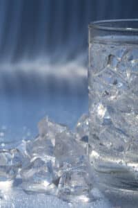 Close-up still life of ice cubes, illustrating a Samsung refrigerator ice maker diagnosis