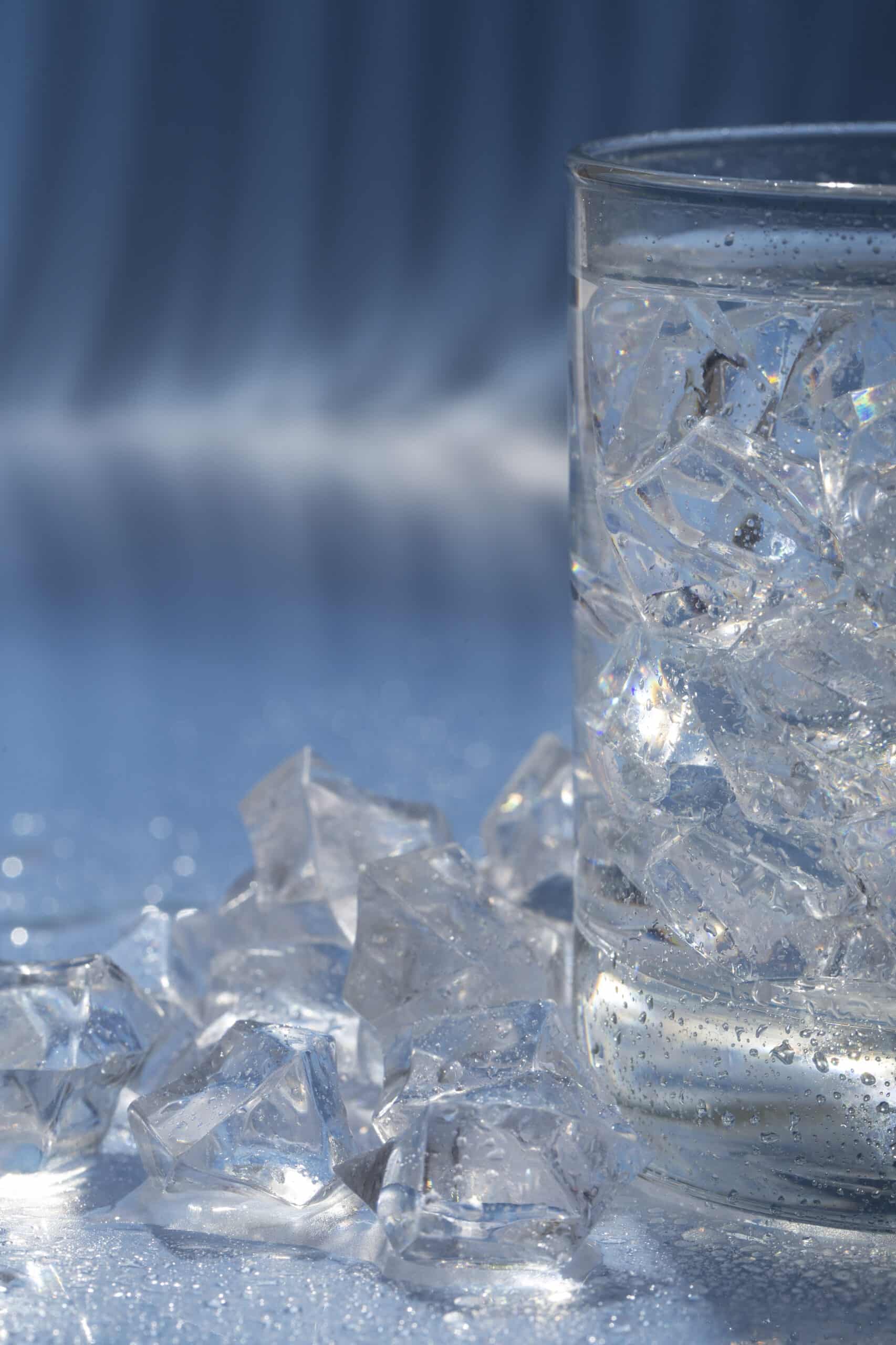 Close-up still life of ice cubes, illustrating a Samsung refrigerator ice maker diagnosis